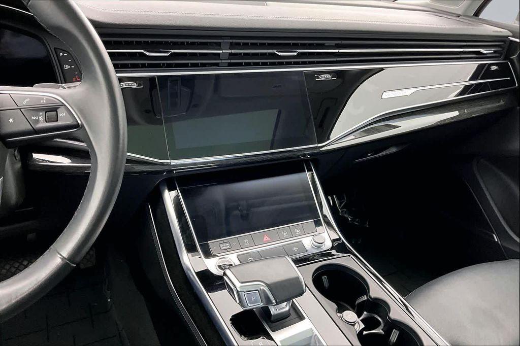 used 2024 Audi Q7 car, priced at $38,987