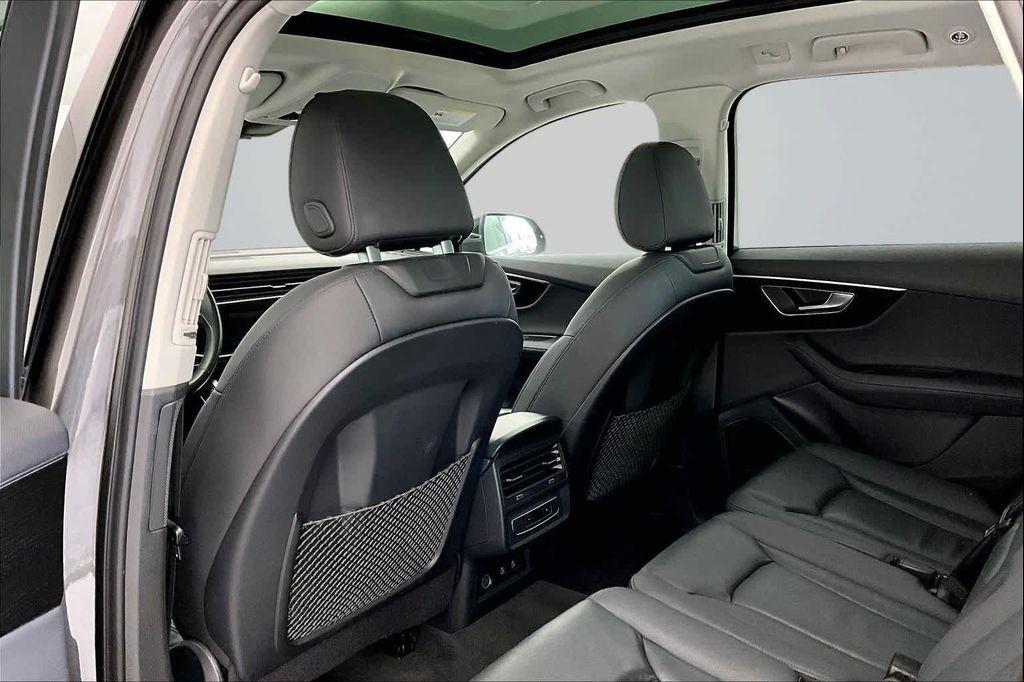 used 2024 Audi Q7 car, priced at $38,987