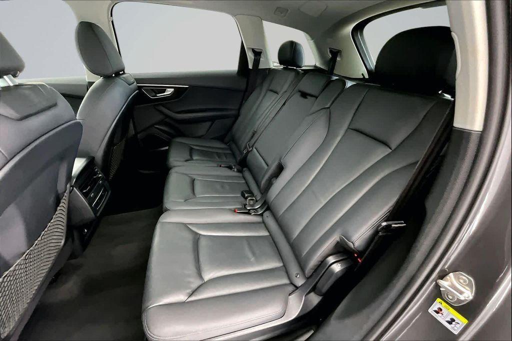 used 2024 Audi Q7 car, priced at $38,987