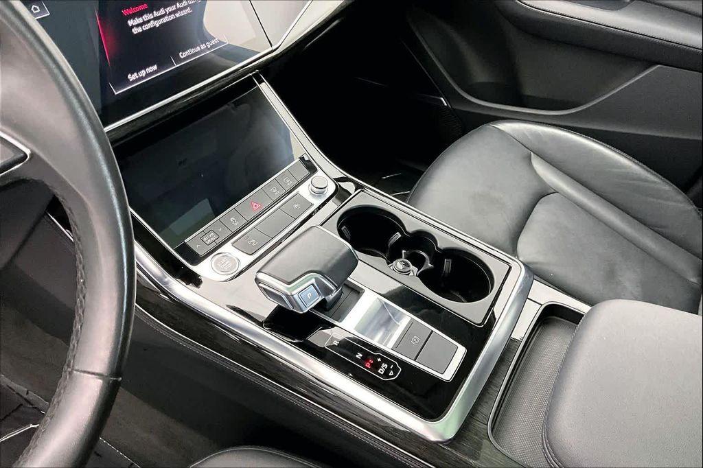 used 2024 Audi Q7 car, priced at $38,987
