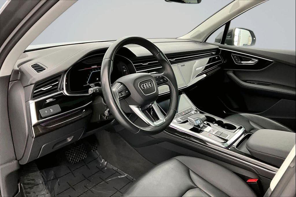 used 2024 Audi Q7 car, priced at $38,987