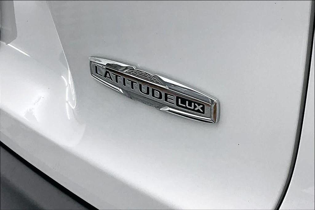 used 2021 Jeep Cherokee car, priced at $21,440