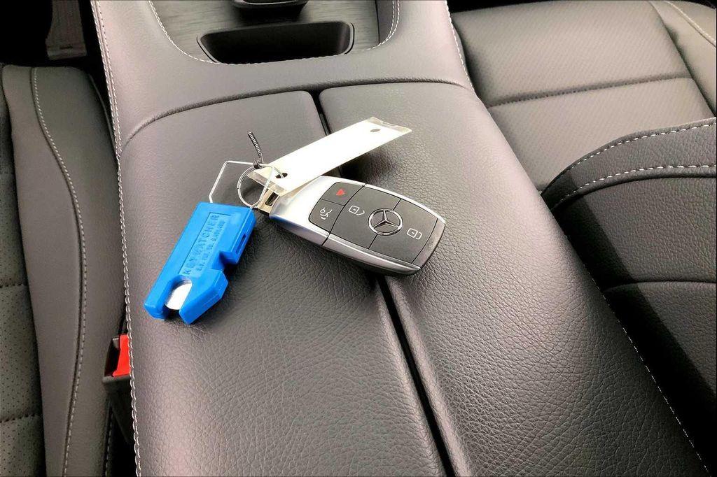 new 2025 Mercedes-Benz GLE 350 car, priced at $70,635