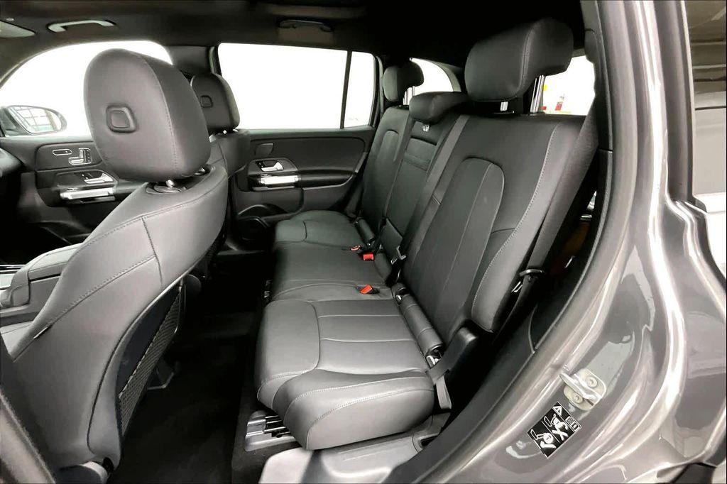 new 2026 Mercedes-Benz GLB 250 car, priced at $53,095