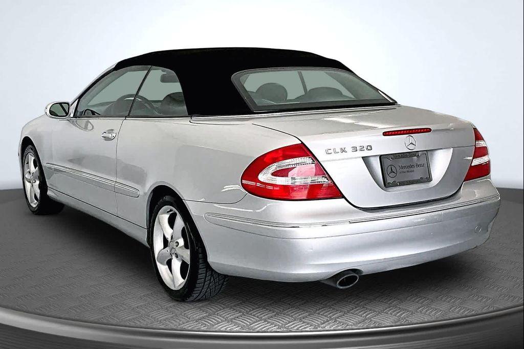 used 2005 Mercedes-Benz CLK-Class car, priced at $9,130
