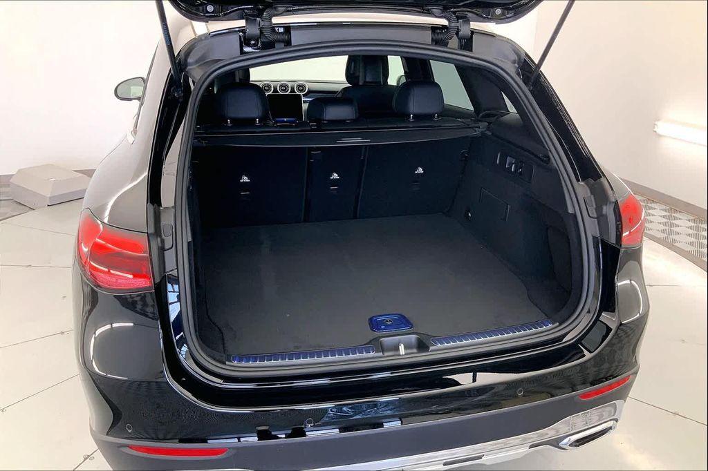 new 2025 Mercedes-Benz GLC 300 car, priced at $59,215