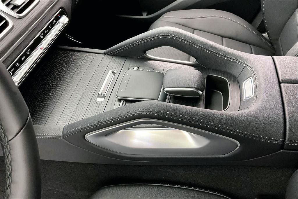 new 2026 Mercedes-Benz GLE 450 car, priced at $79,360
