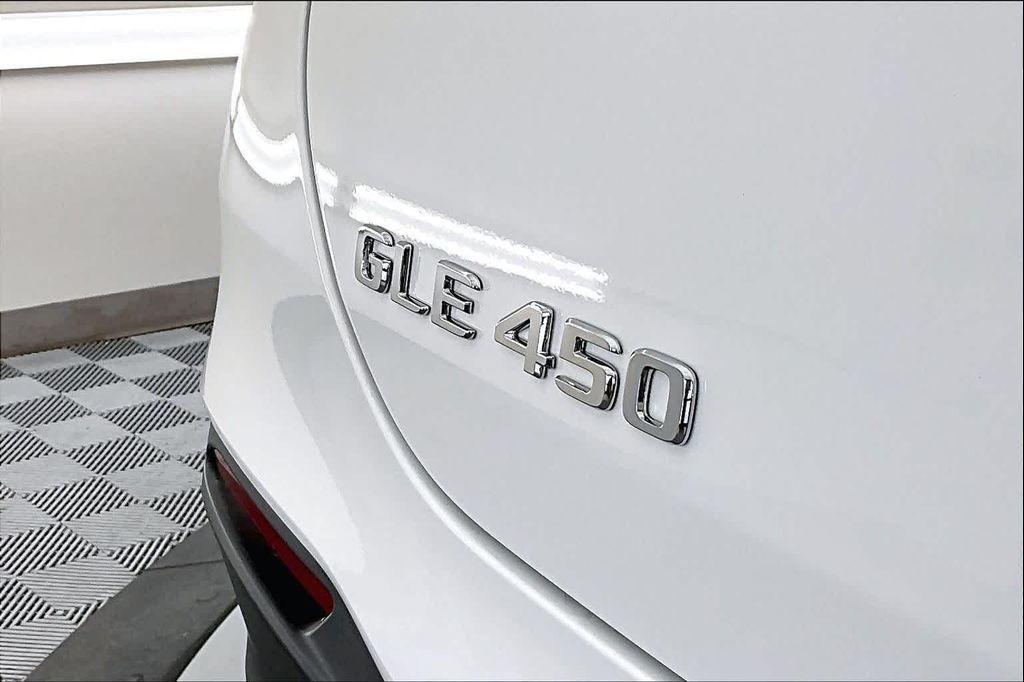 new 2026 Mercedes-Benz GLE 450 car, priced at $79,360