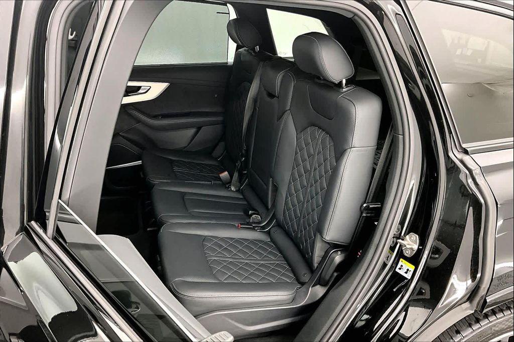 used 2024 Audi Q7 car, priced at $55,435