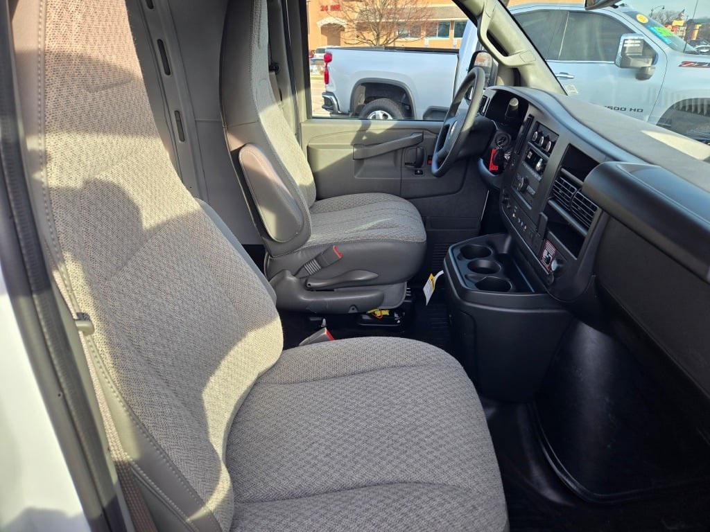 new 2025 Chevrolet Express 3500 car, priced at $50,600
