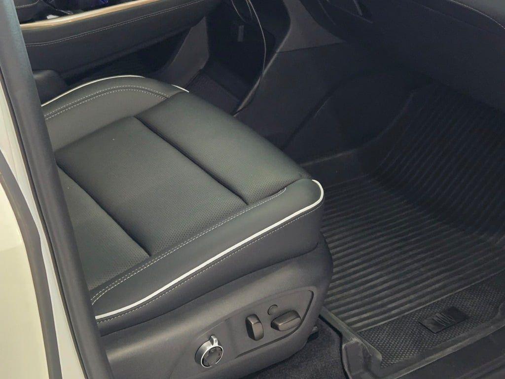 used 2025 Buick Enclave car, priced at $55,372