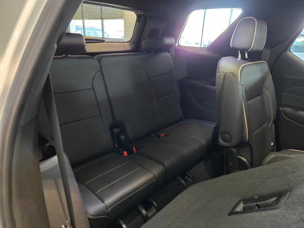 used 2023 Chevrolet Traverse car, priced at $30,795