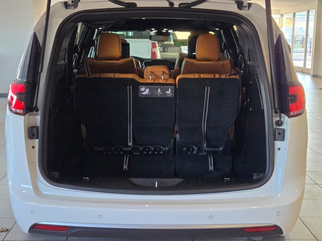 used 2021 Chrysler Pacifica car, priced at $32,895