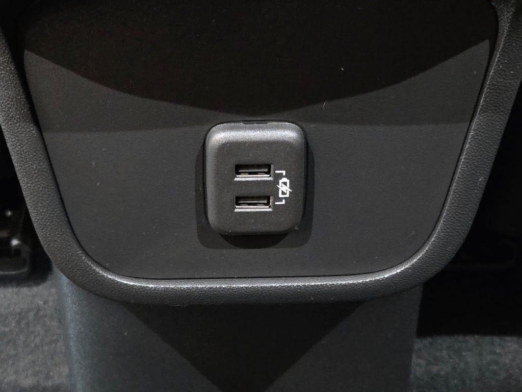 used 2023 Chevrolet Equinox car, priced at $22,295