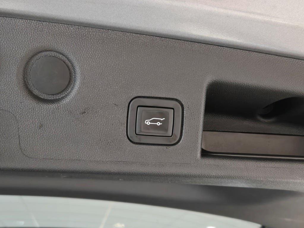 used 2023 Chevrolet Equinox car, priced at $24,995