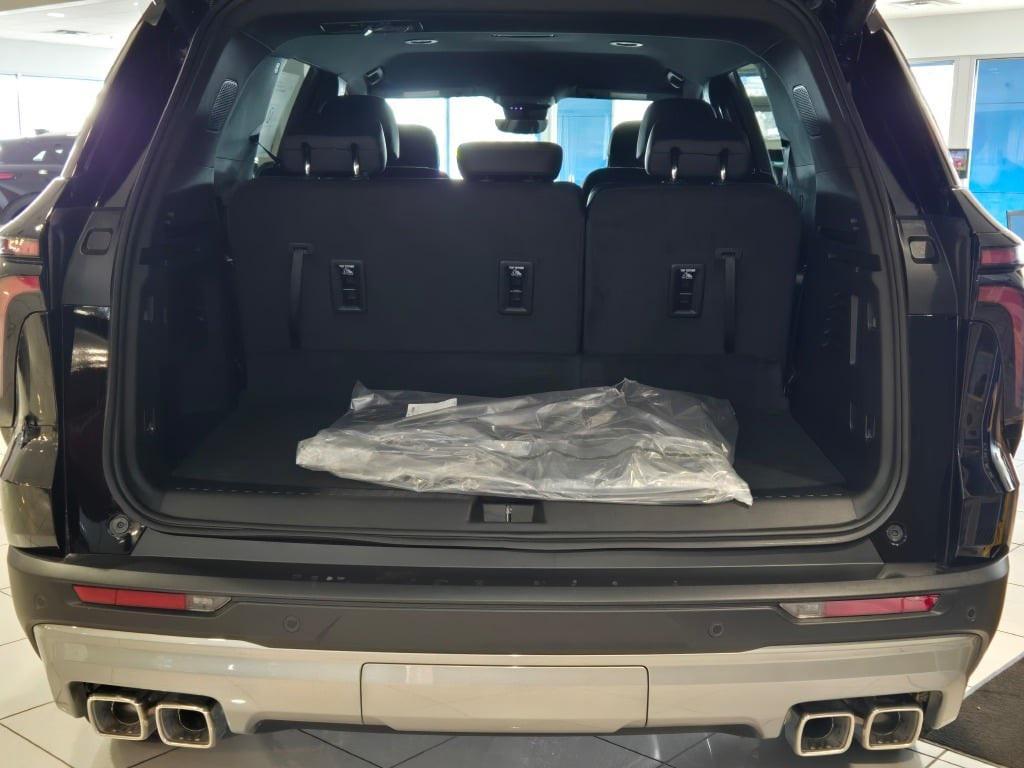 new 2026 Chevrolet Traverse car, priced at $49,020