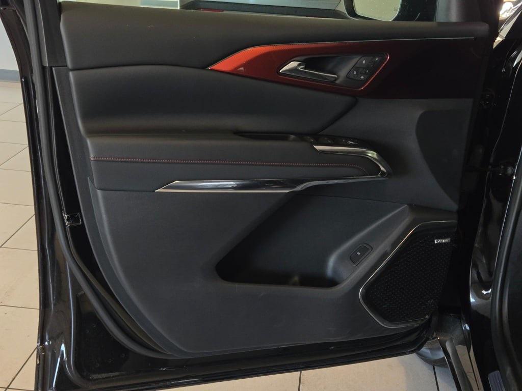 used 2024 Chevrolet Traverse car, priced at $53,195