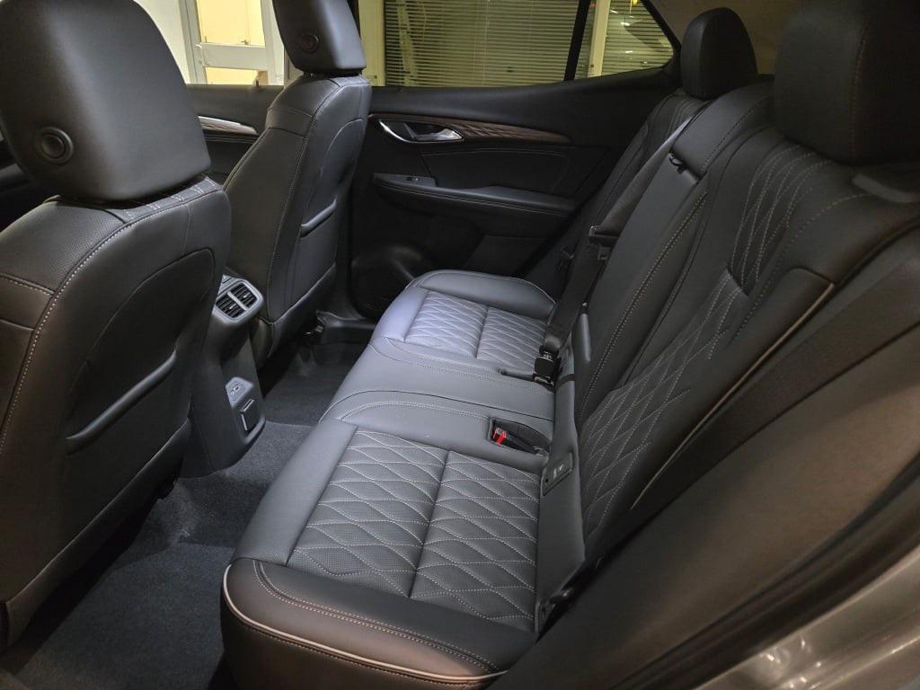 used 2023 Buick Envision car, priced at $33,595