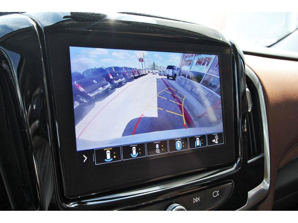 used 2021 Chevrolet Traverse car, priced at $25,128