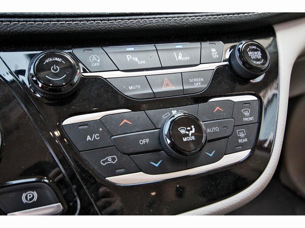 used 2021 Chrysler Pacifica car, priced at $17,309