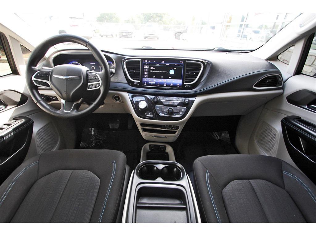 used 2021 Chrysler Pacifica car, priced at $15,698