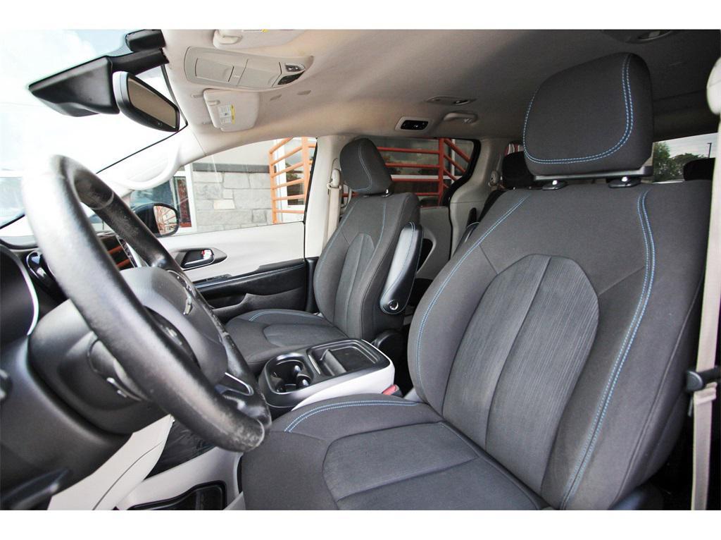 used 2021 Chrysler Pacifica car, priced at $15,698