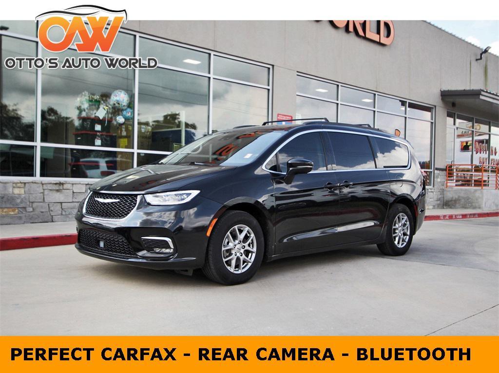 used 2021 Chrysler Pacifica car, priced at $15,698
