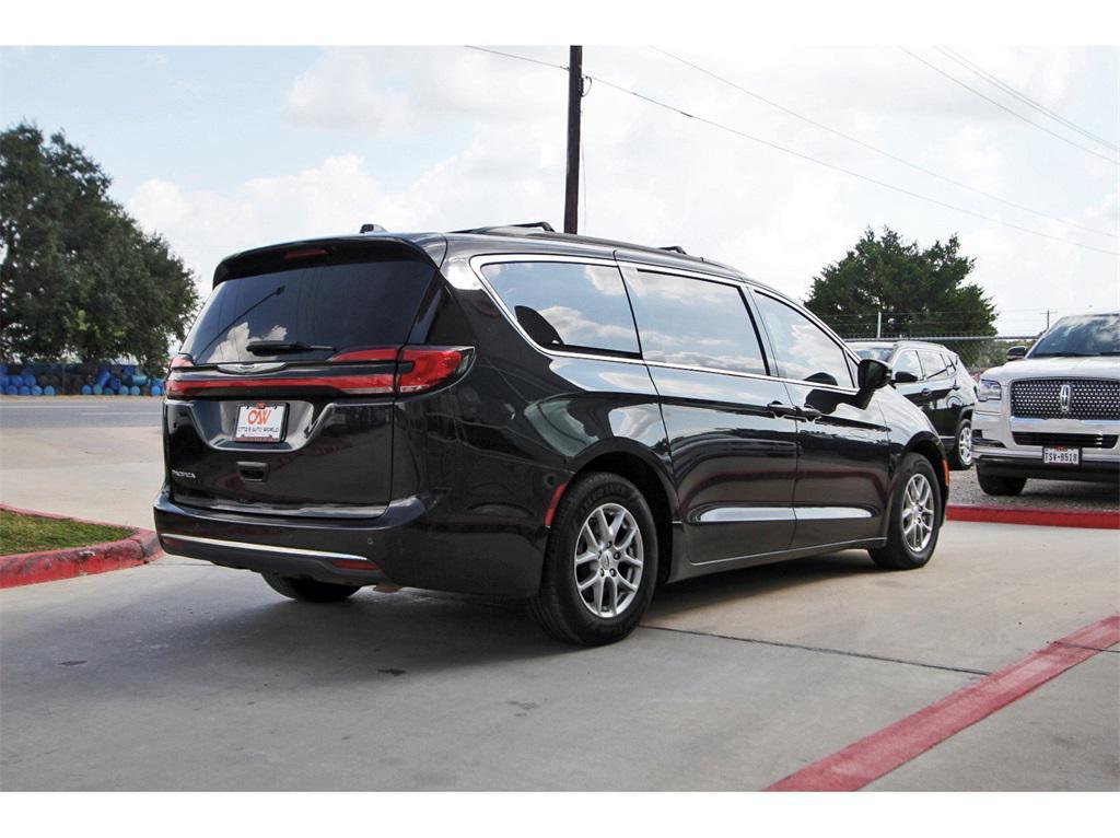 used 2021 Chrysler Pacifica car, priced at $15,698