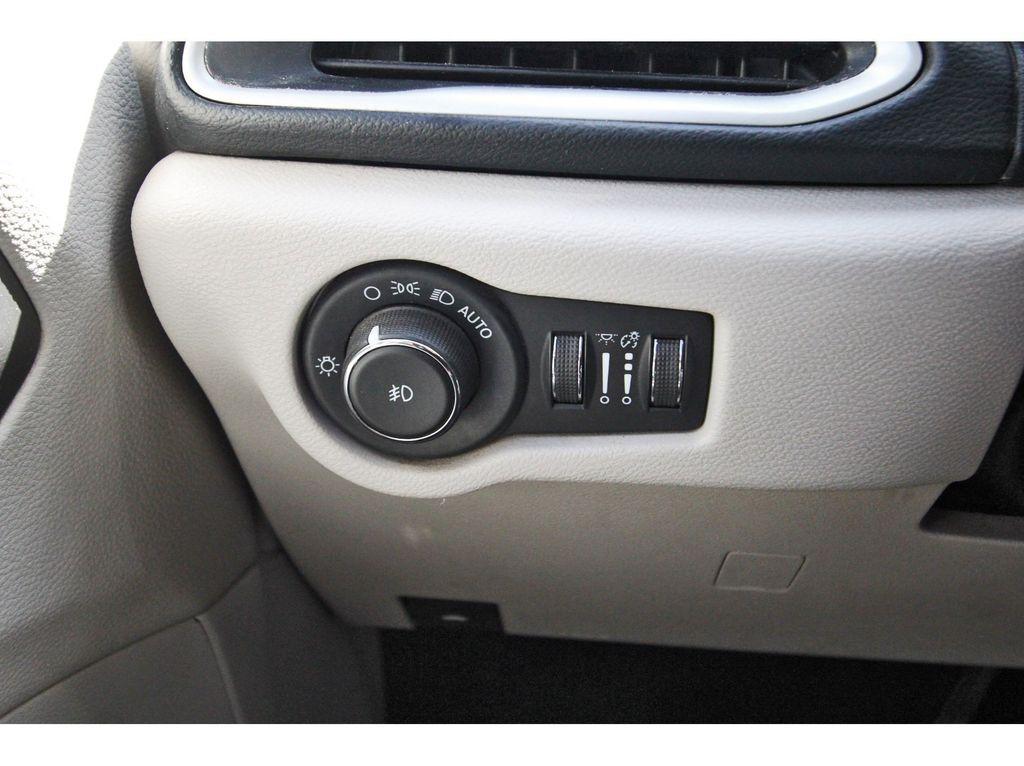 used 2020 Chrysler Pacifica car, priced at $14,929