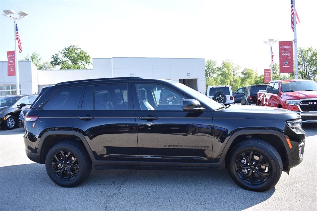 used 2024 Jeep Grand Cherokee car, priced at $29,277