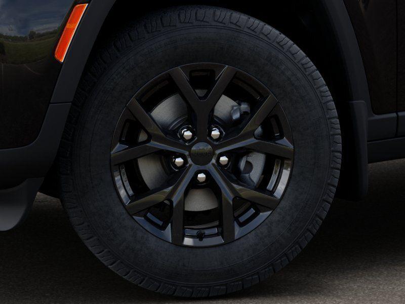 new 2026 Jeep Grand Cherokee car, priced at $42,169