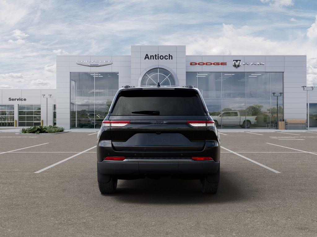 new 2026 Jeep Grand Cherokee car, priced at $42,169