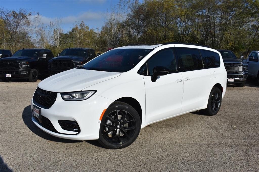 new 2026 Chrysler Pacifica car, priced at $49,720