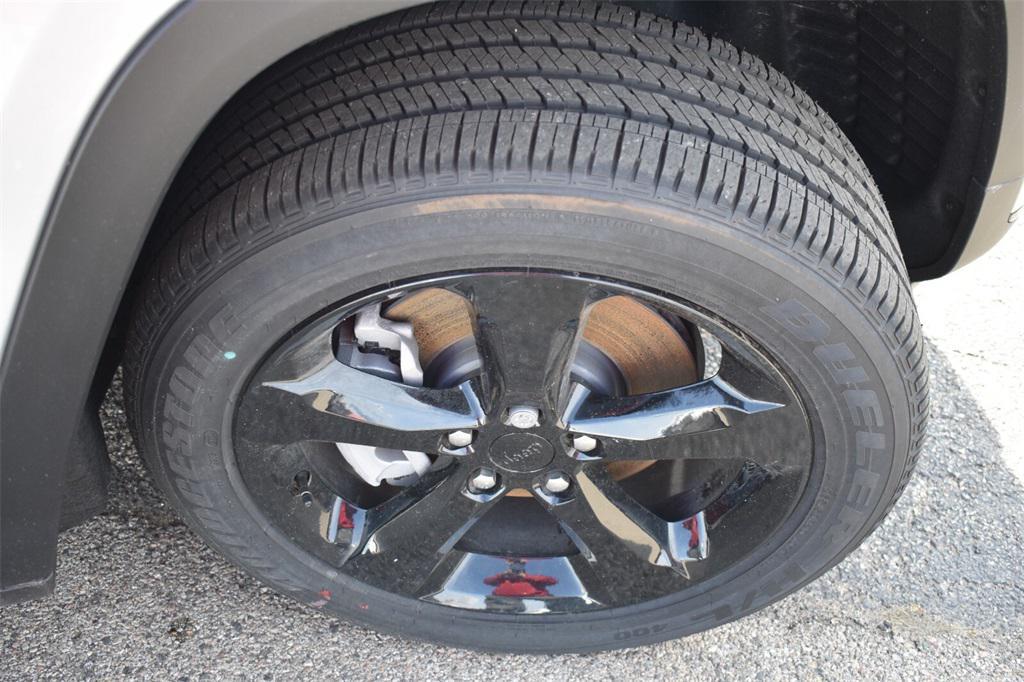 new 2025 Jeep Grand Cherokee L car, priced at $39,995