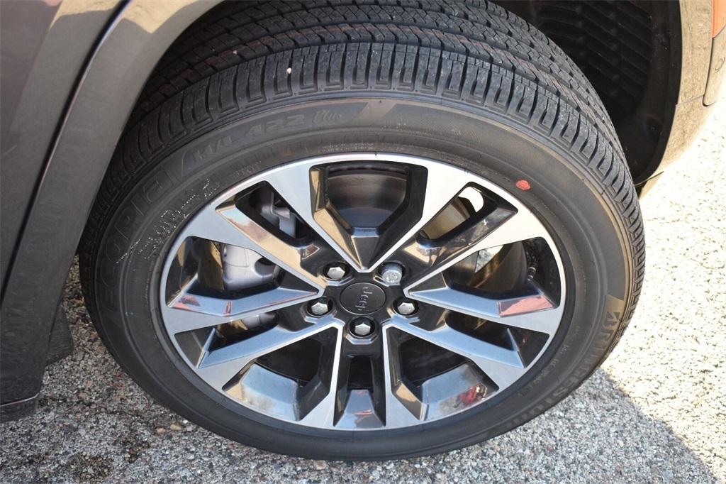 new 2025 Jeep Grand Cherokee car, priced at $58,664