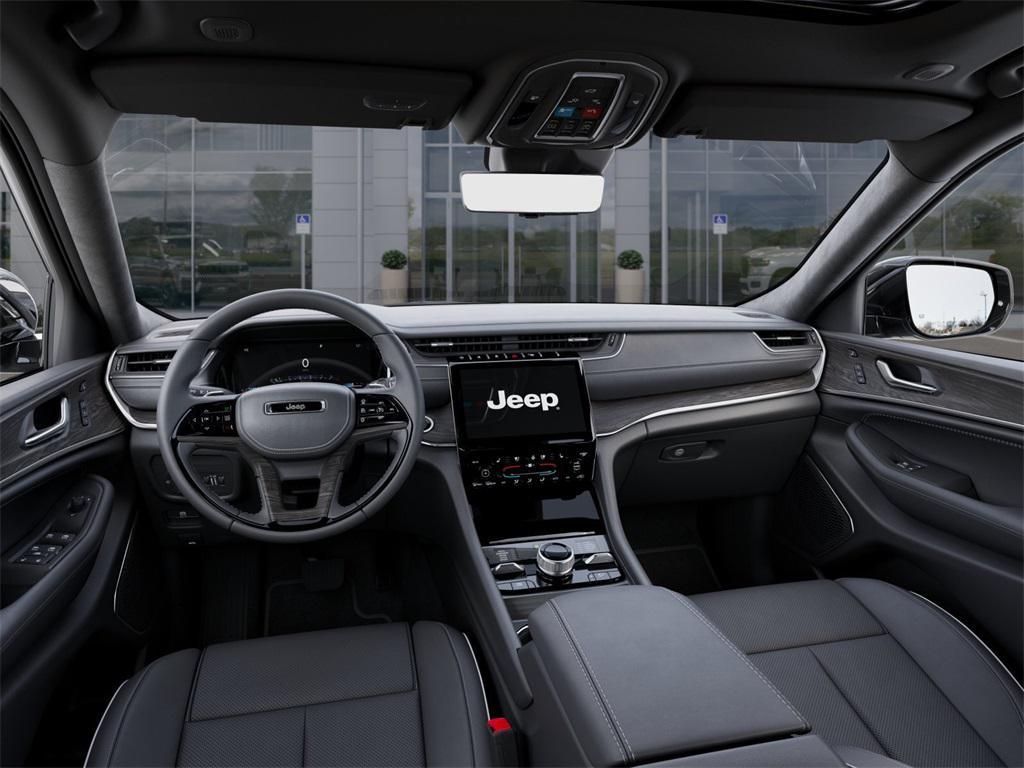 new 2025 Jeep Grand Cherokee car, priced at $58,664