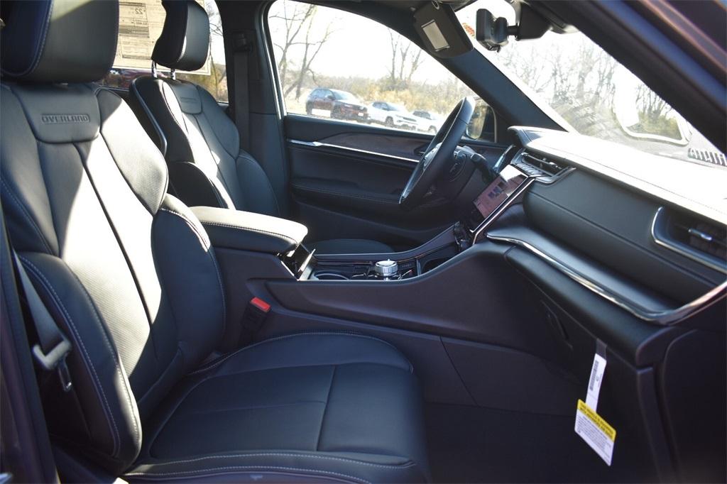 new 2025 Jeep Grand Cherokee car, priced at $58,664