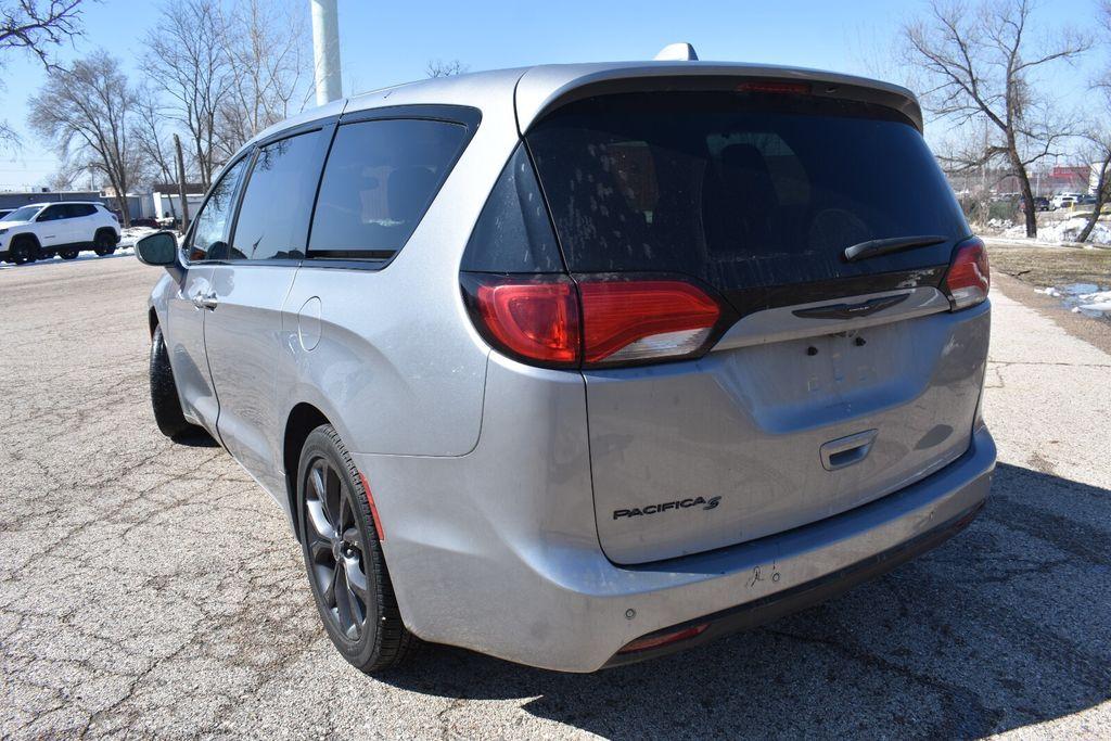 used 2019 Chrysler Pacifica car, priced at $15,877