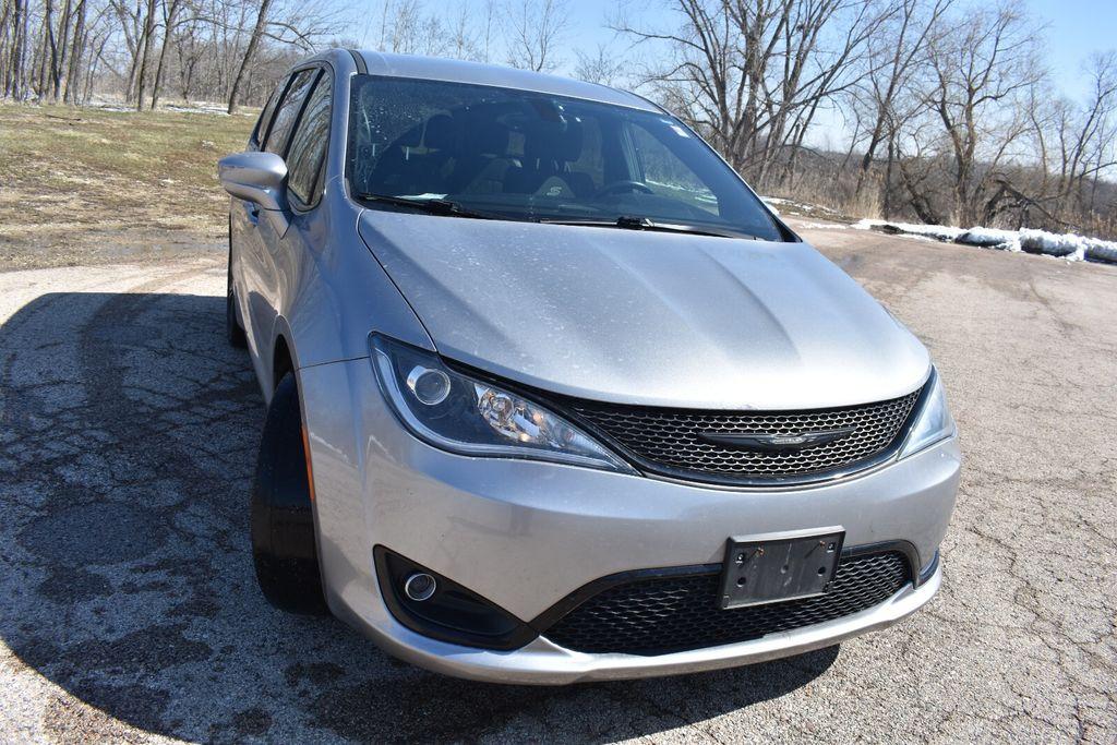 used 2019 Chrysler Pacifica car, priced at $15,877