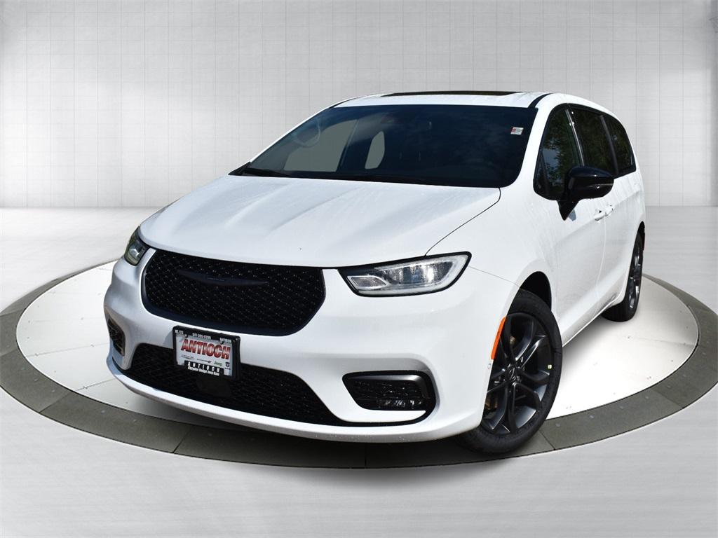 new 2026 Chrysler Pacifica car, priced at $43,715
