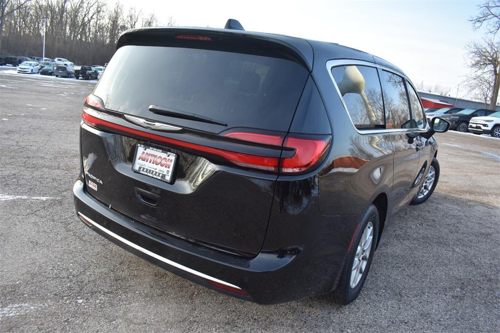 used 2025 Chrysler Pacifica car, priced at $35,277