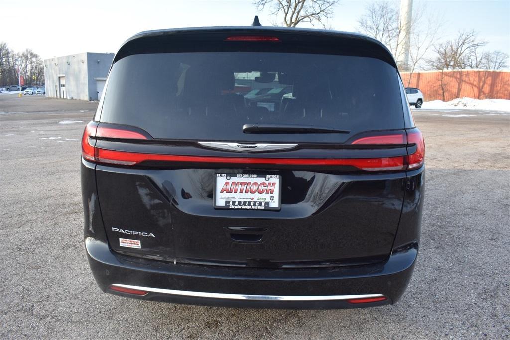 used 2025 Chrysler Pacifica car, priced at $35,277
