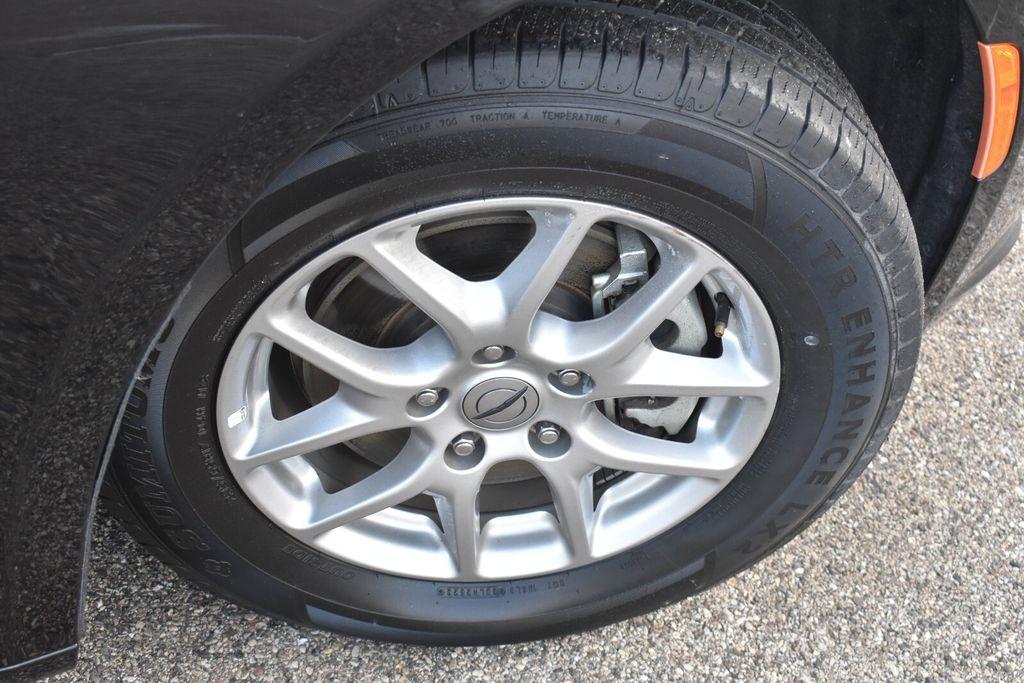 used 2024 Chrysler Pacifica car, priced at $24,977