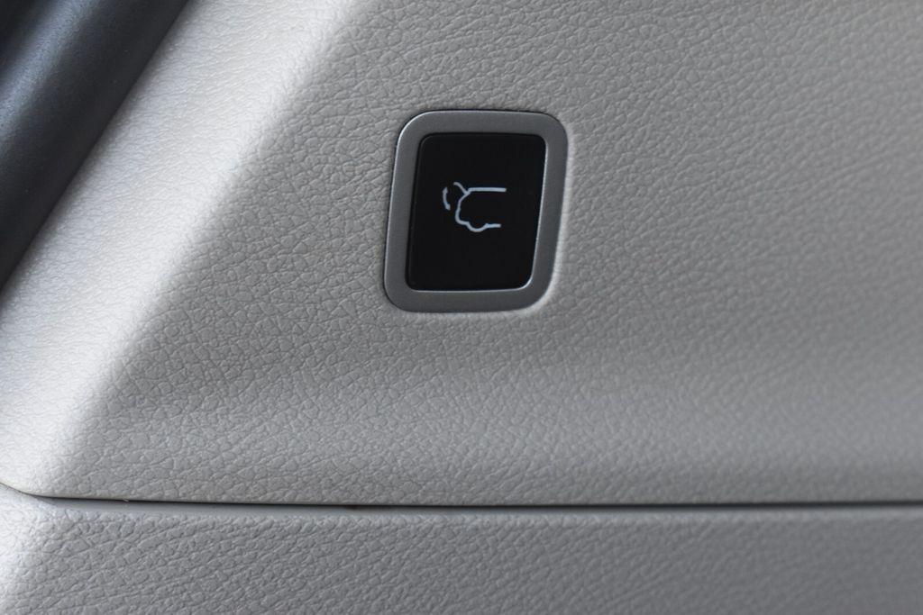 used 2024 Chrysler Pacifica car, priced at $24,977