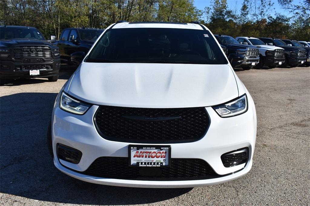 new 2026 Chrysler Pacifica car, priced at $45,724