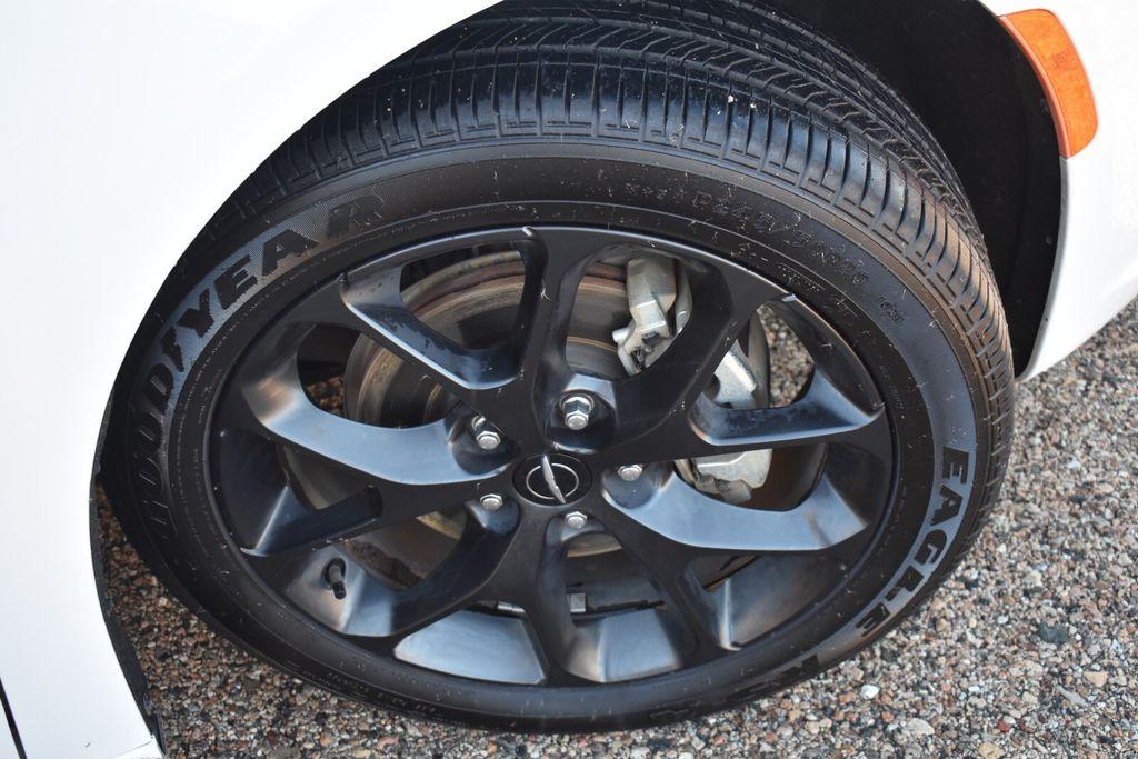 used 2025 Chrysler Pacifica car, priced at $33,577