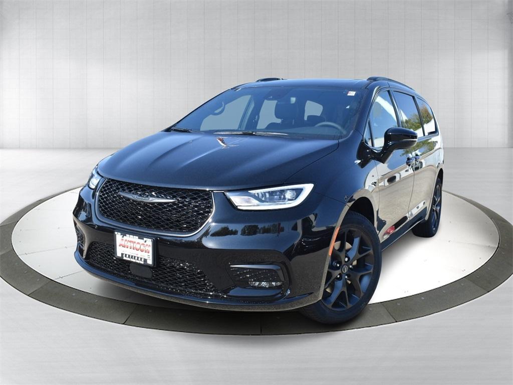 new 2026 Chrysler Pacifica car, priced at $43,957