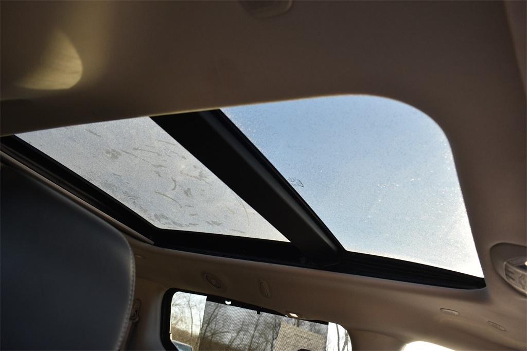 used 2023 Chrysler Pacifica car, priced at $26,477