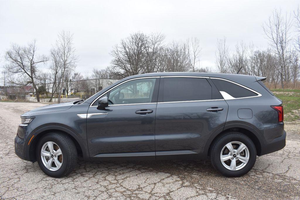 used 2023 Kia Sorento car, priced at $24,377