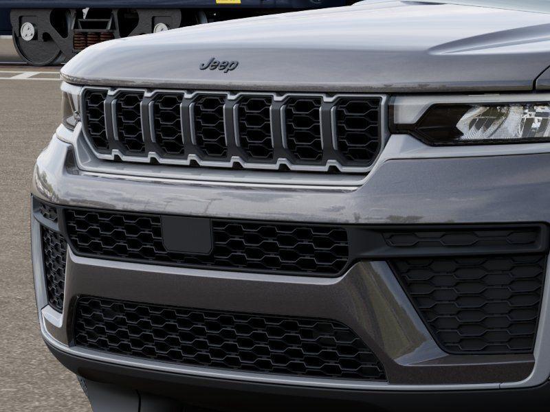 new 2026 Jeep Grand Cherokee car, priced at $42,111